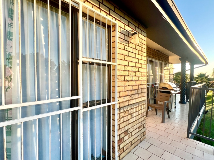 4 Bedroom Property for Sale in Wilgeboom A H North West